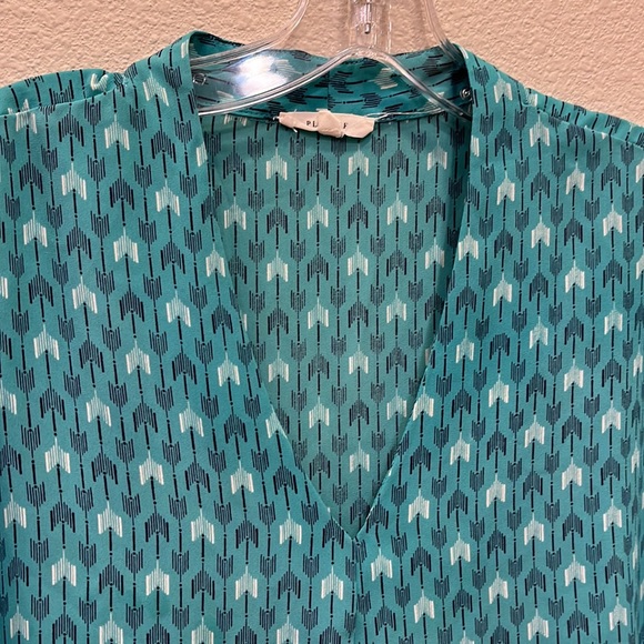 Lot of 3 Pleione tops - Picture 4 of 10